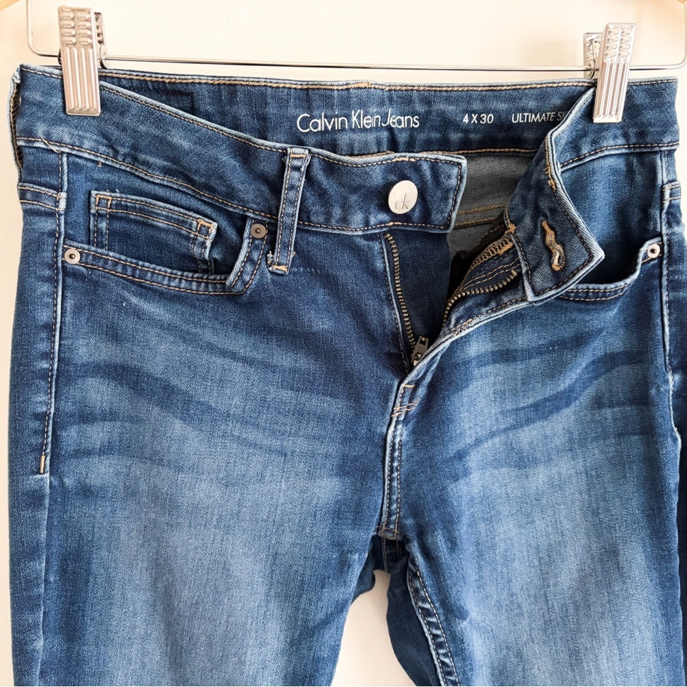 Calvin Klein Ultimate Skinny Jeans - Dark Wash Denim - Size 4x30 - Picture 4 of 5